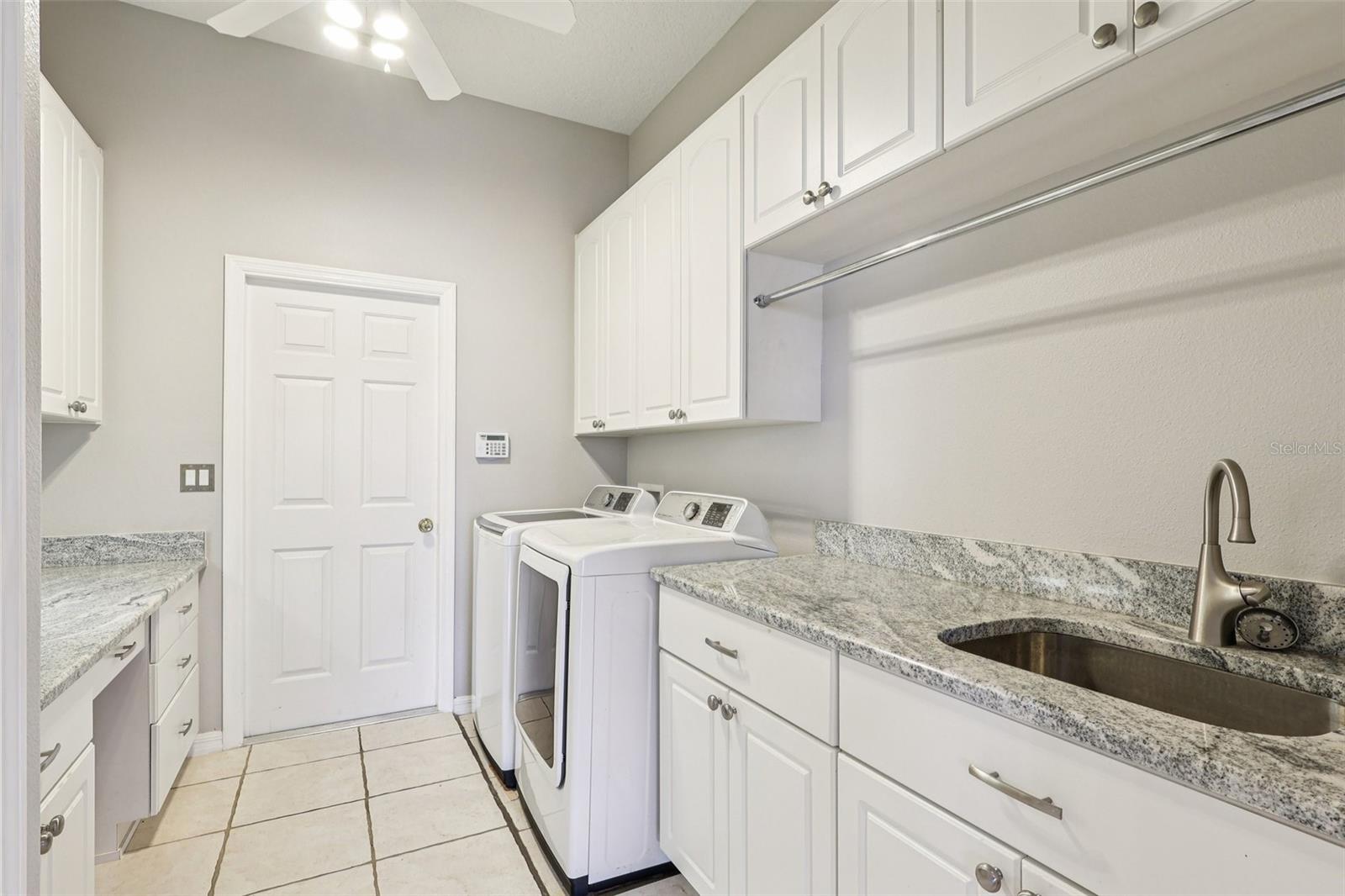 TAVARES ROYAL HARBOR PH 02 LT 179 - Residential