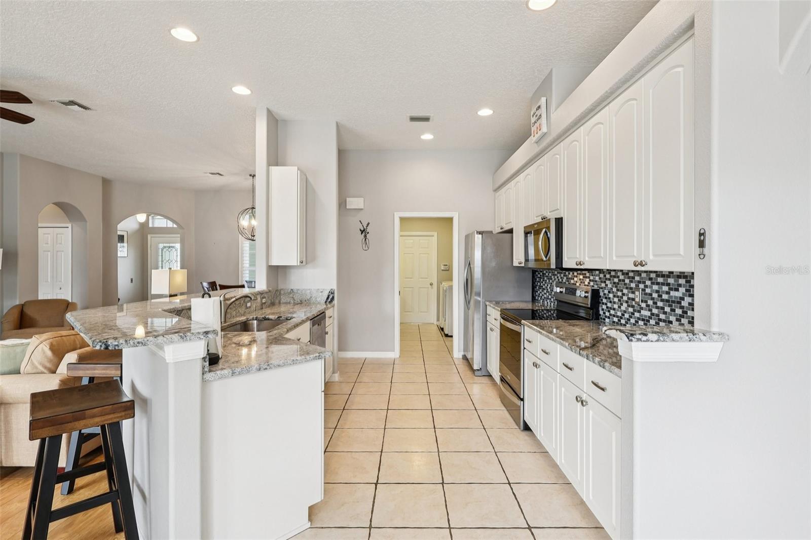 TAVARES ROYAL HARBOR PH 02 LT 179 - Residential