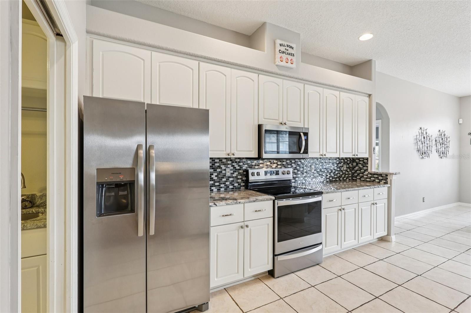 TAVARES ROYAL HARBOR PH 02 LT 179 - Residential