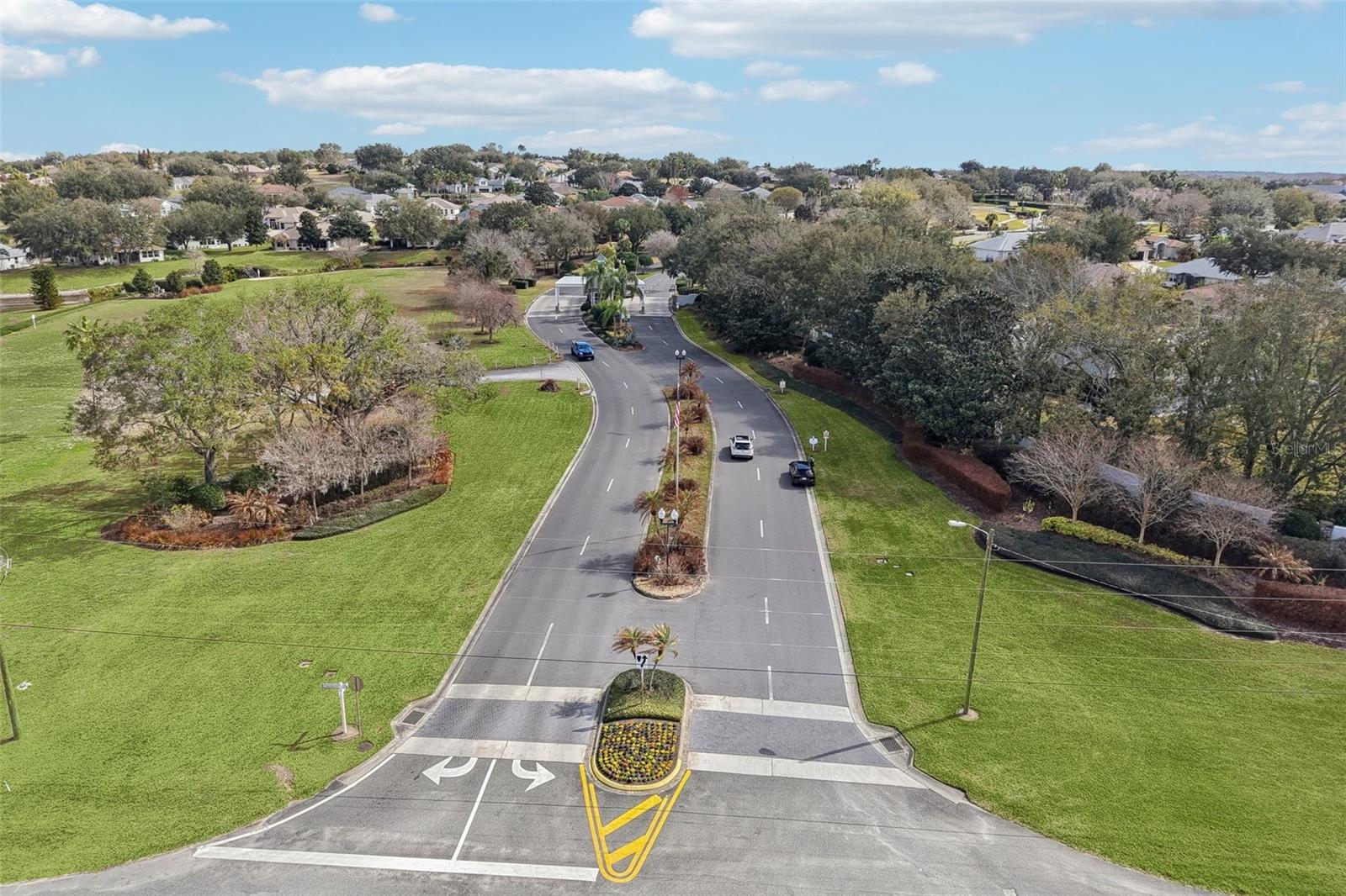 TAVARES ROYAL HARBOR PH 02 LT 179 - Residential