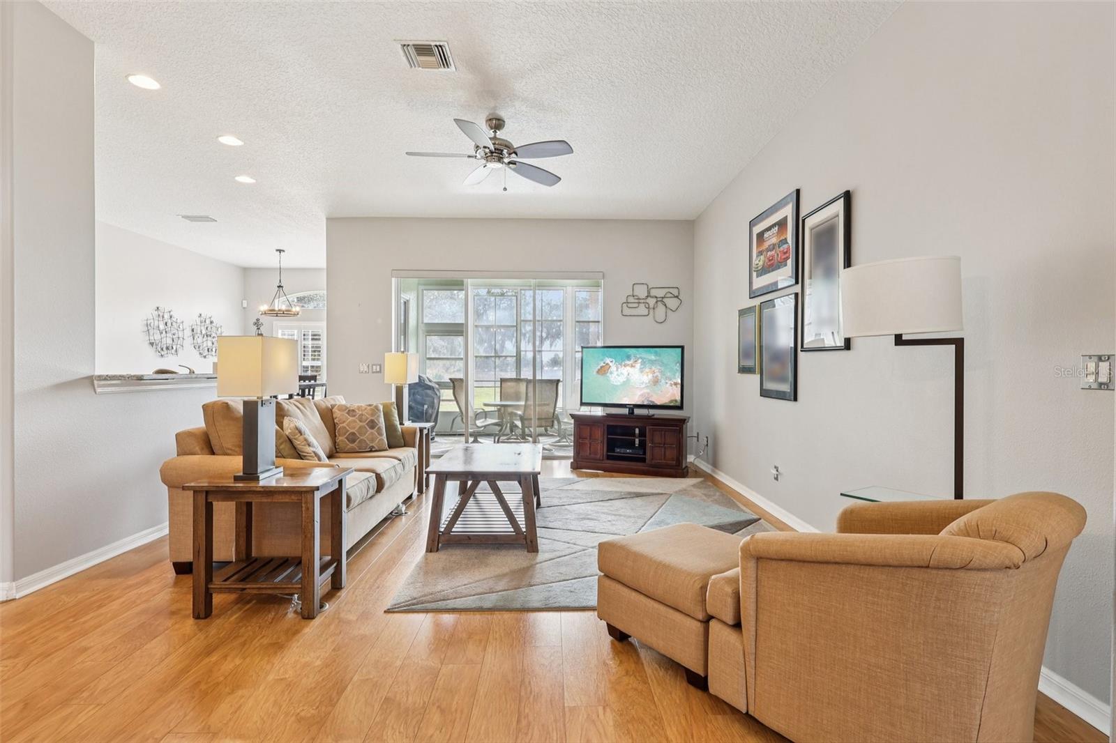 TAVARES ROYAL HARBOR PH 02 LT 179 - Residential