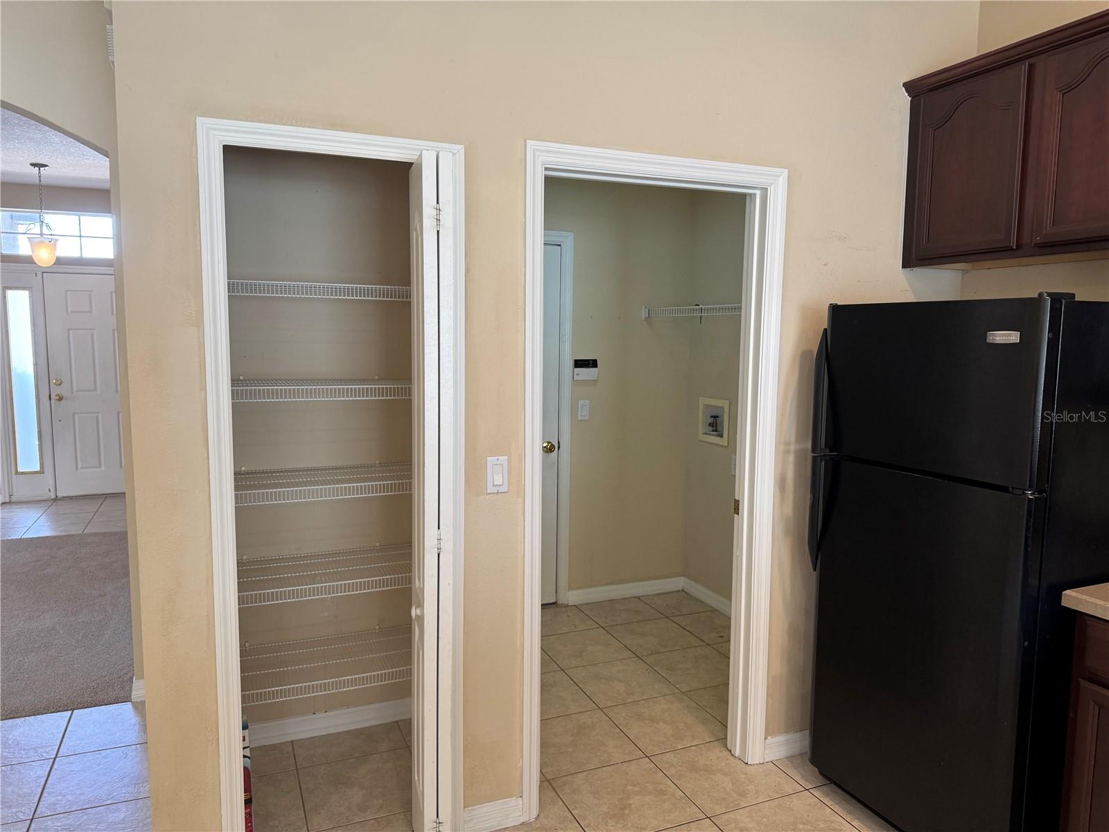 LAS CASCADA PH 01 - Residential Lease