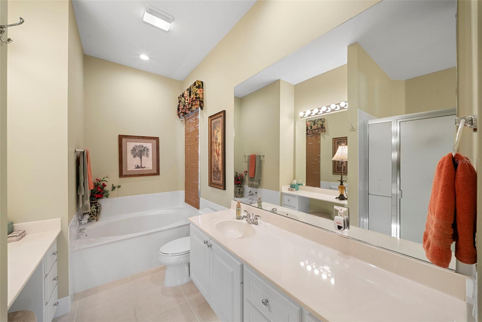 VILLAGEWALK - Residential