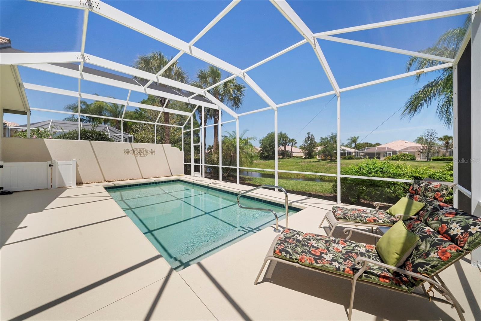 VILLAGEWALK - Residential