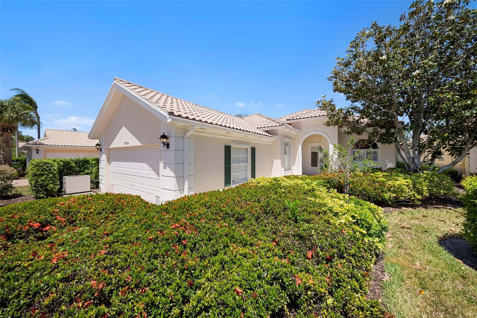 VILLAGEWALK - Residential