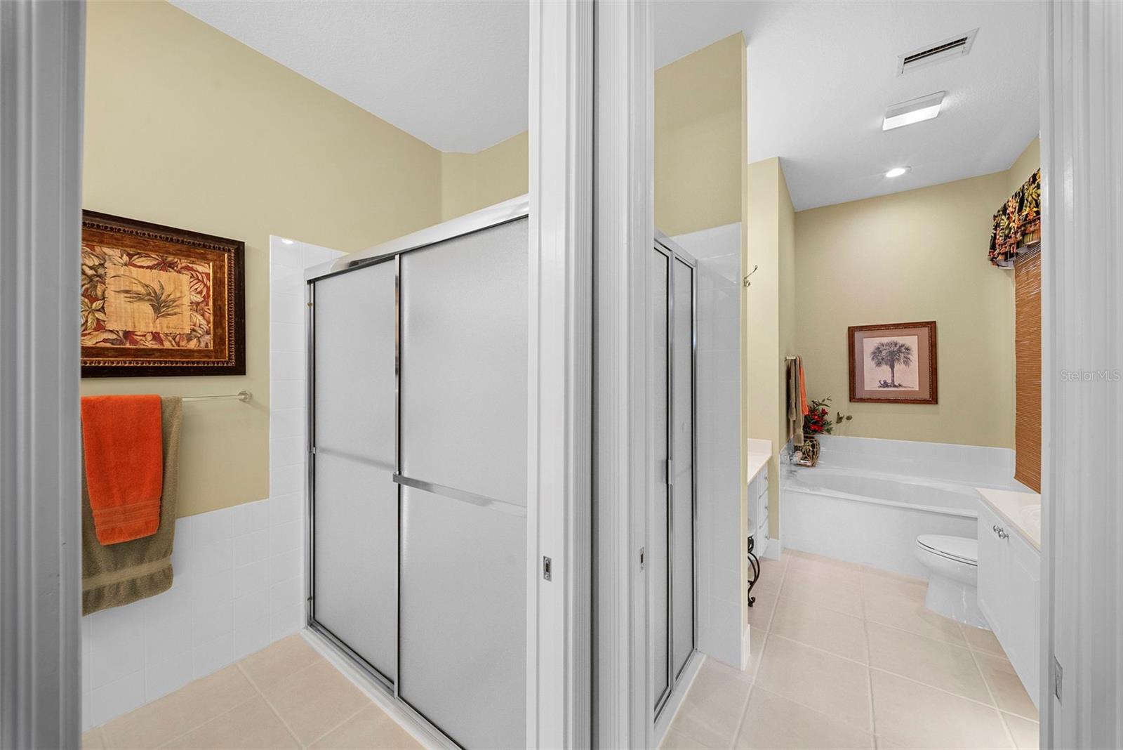 VILLAGEWALK - Residential