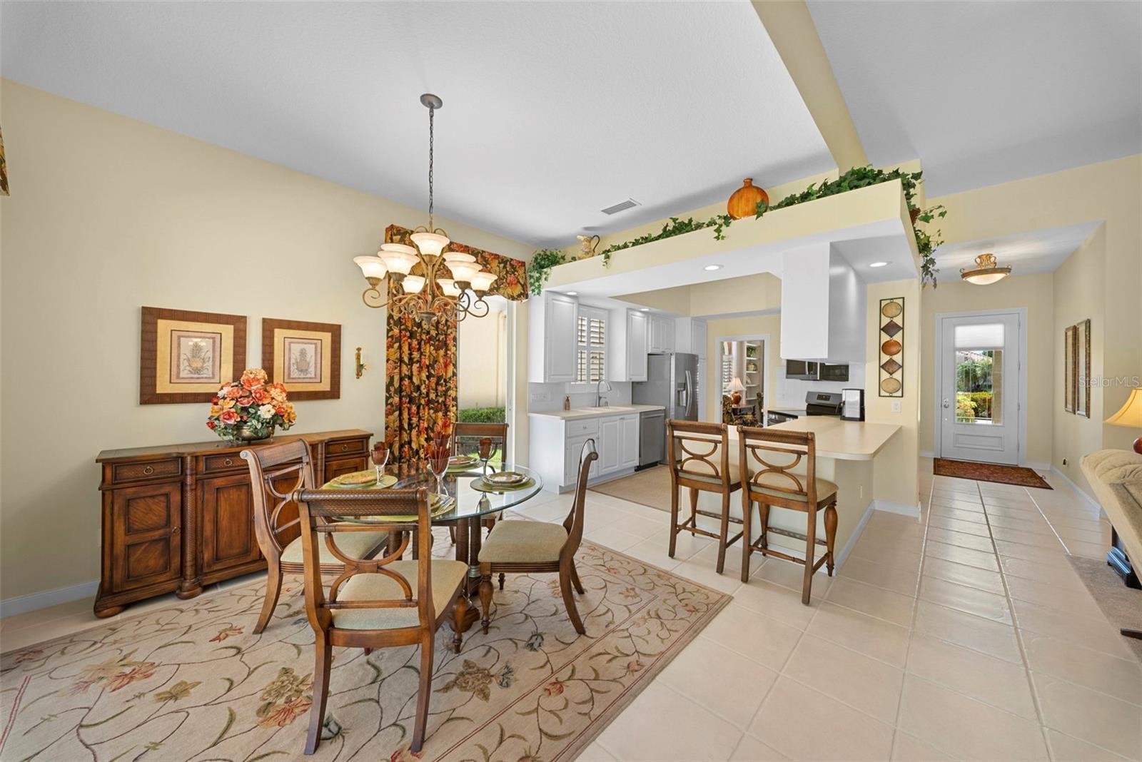 VILLAGEWALK - Residential