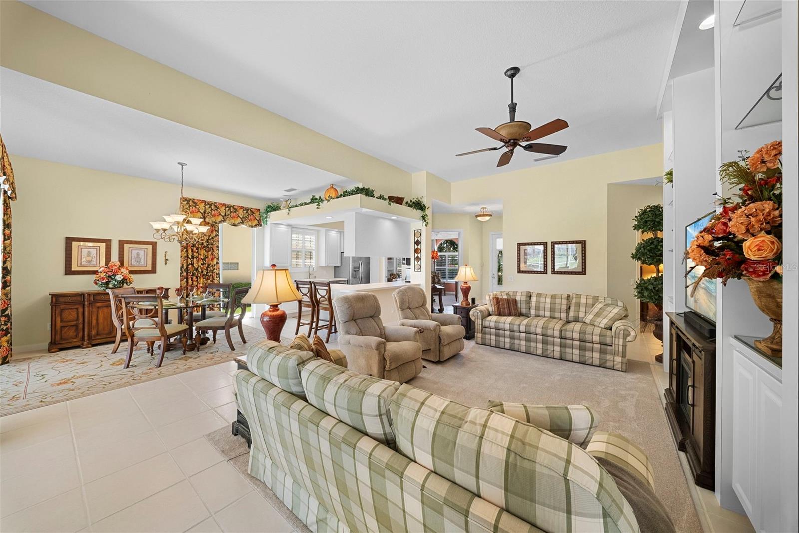 VILLAGEWALK - Residential