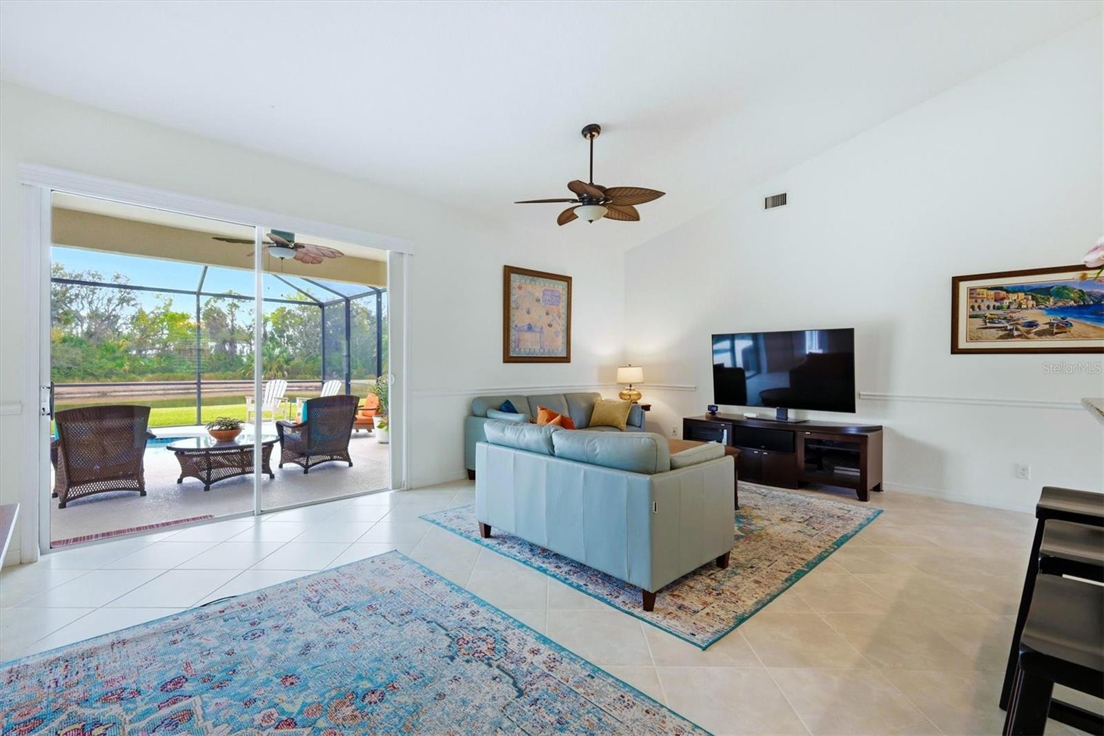 TWIN RIVERS - Residential