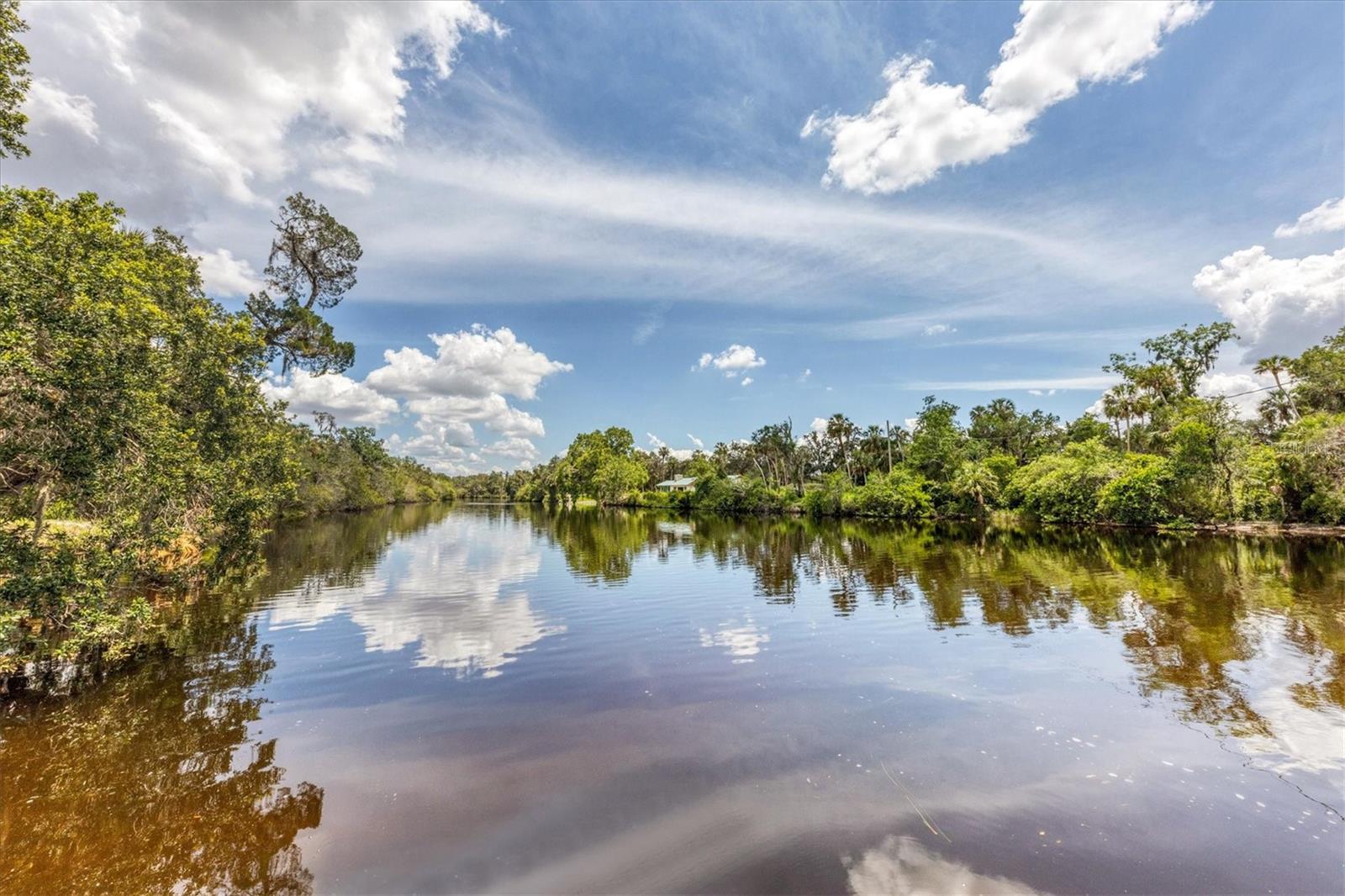 TWIN RIVERS - Residential