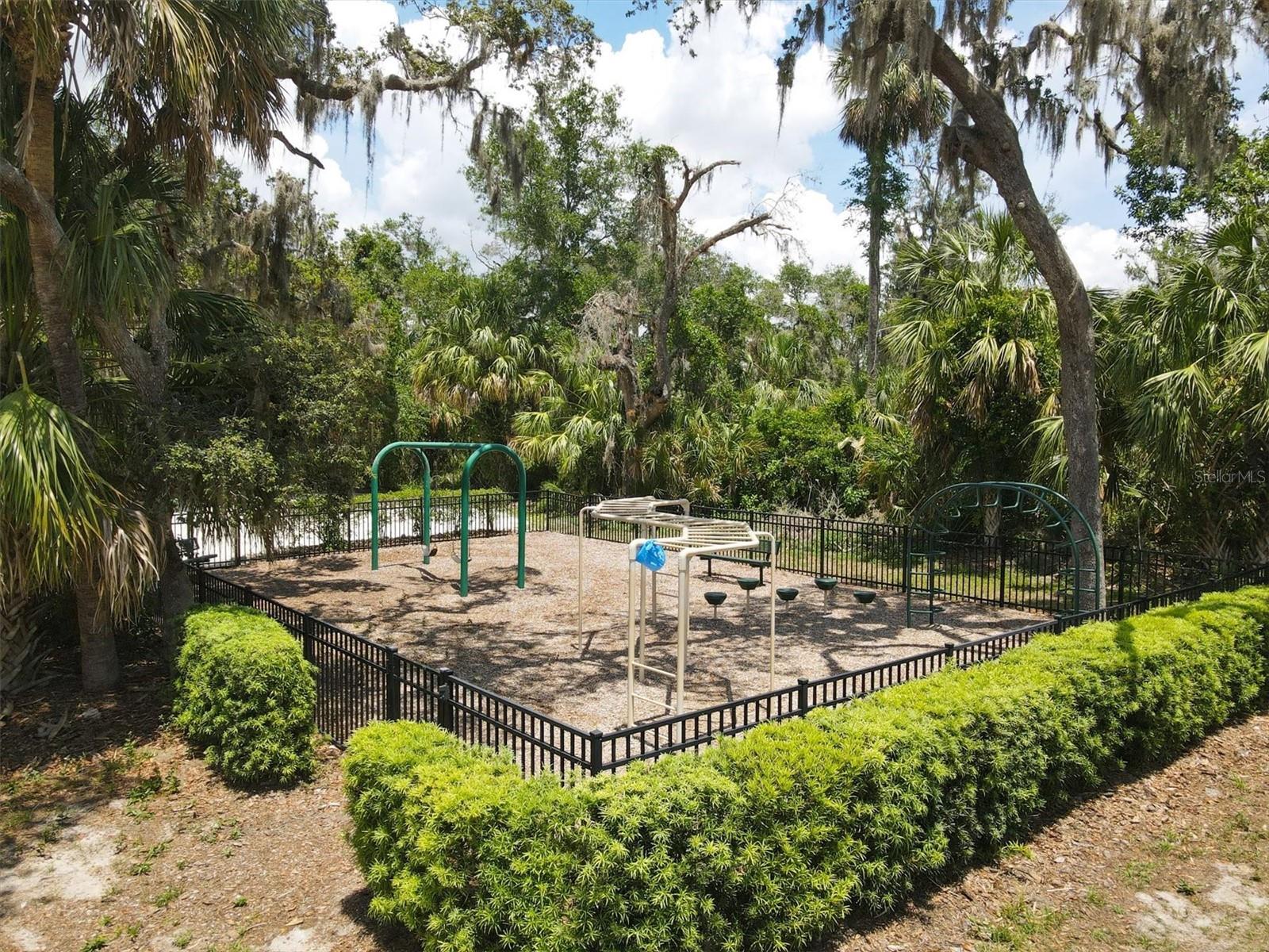 TWIN RIVERS - Residential