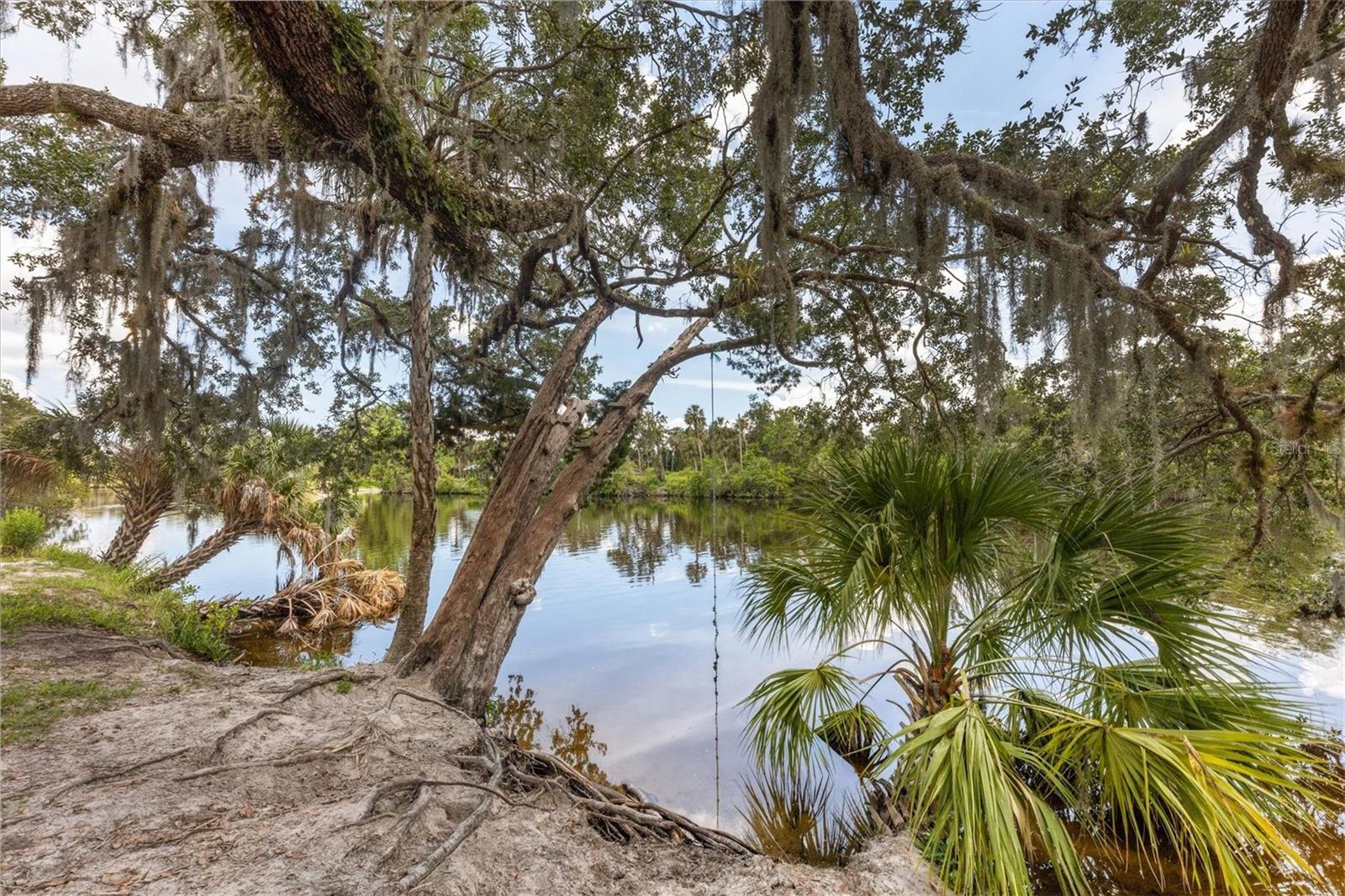 TWIN RIVERS - Residential