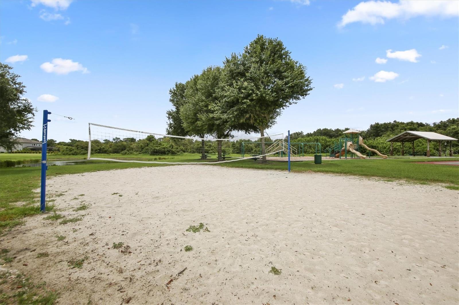 TWIN RIVERS - Residential