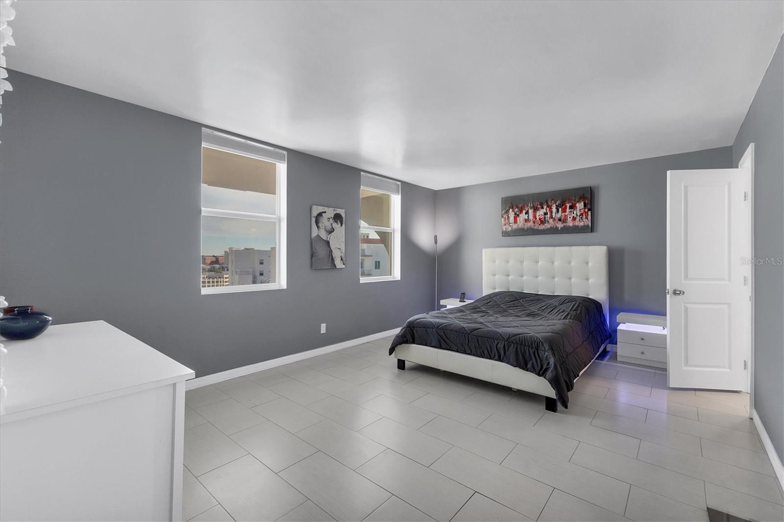 DOLPHIN TOWER - Residential