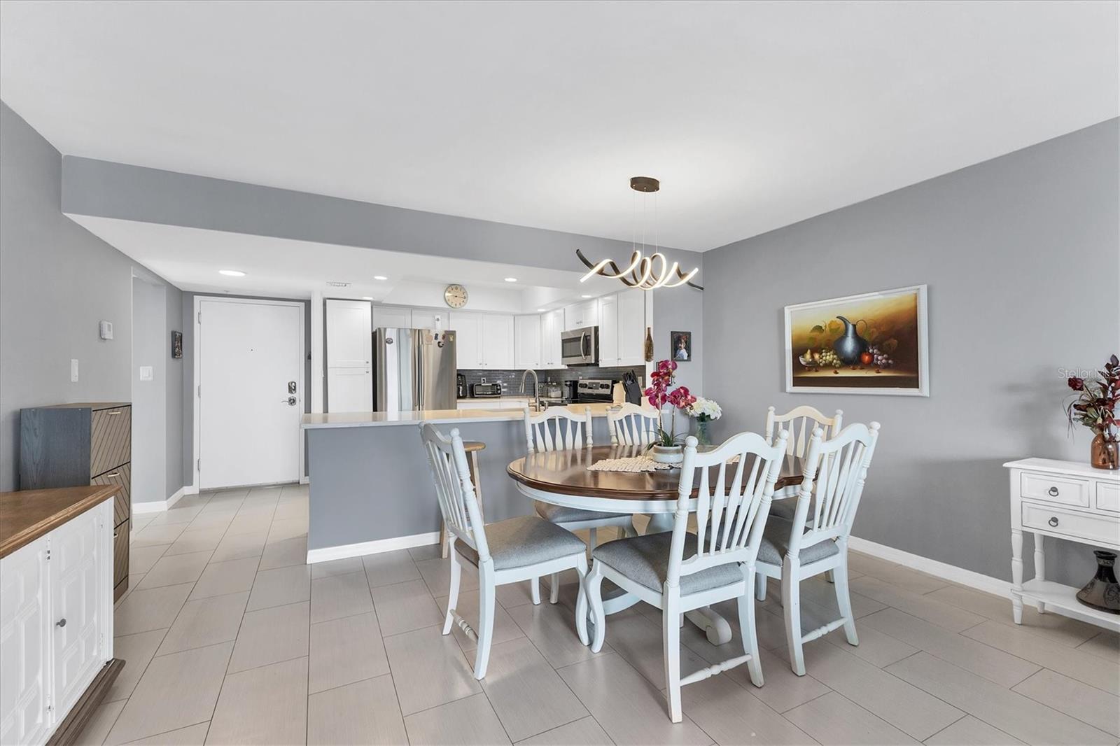 DOLPHIN TOWER - Residential