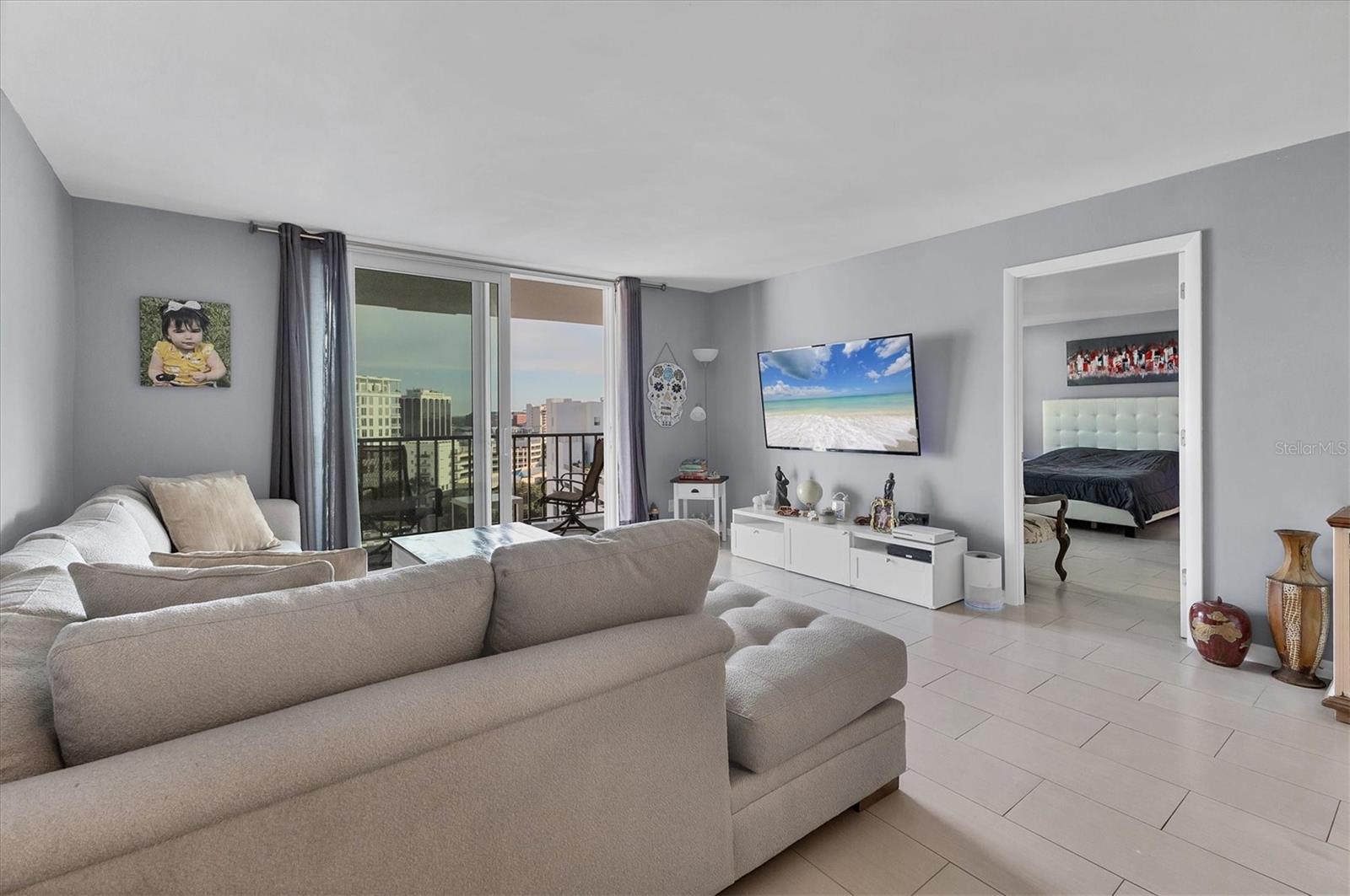 DOLPHIN TOWER - Residential