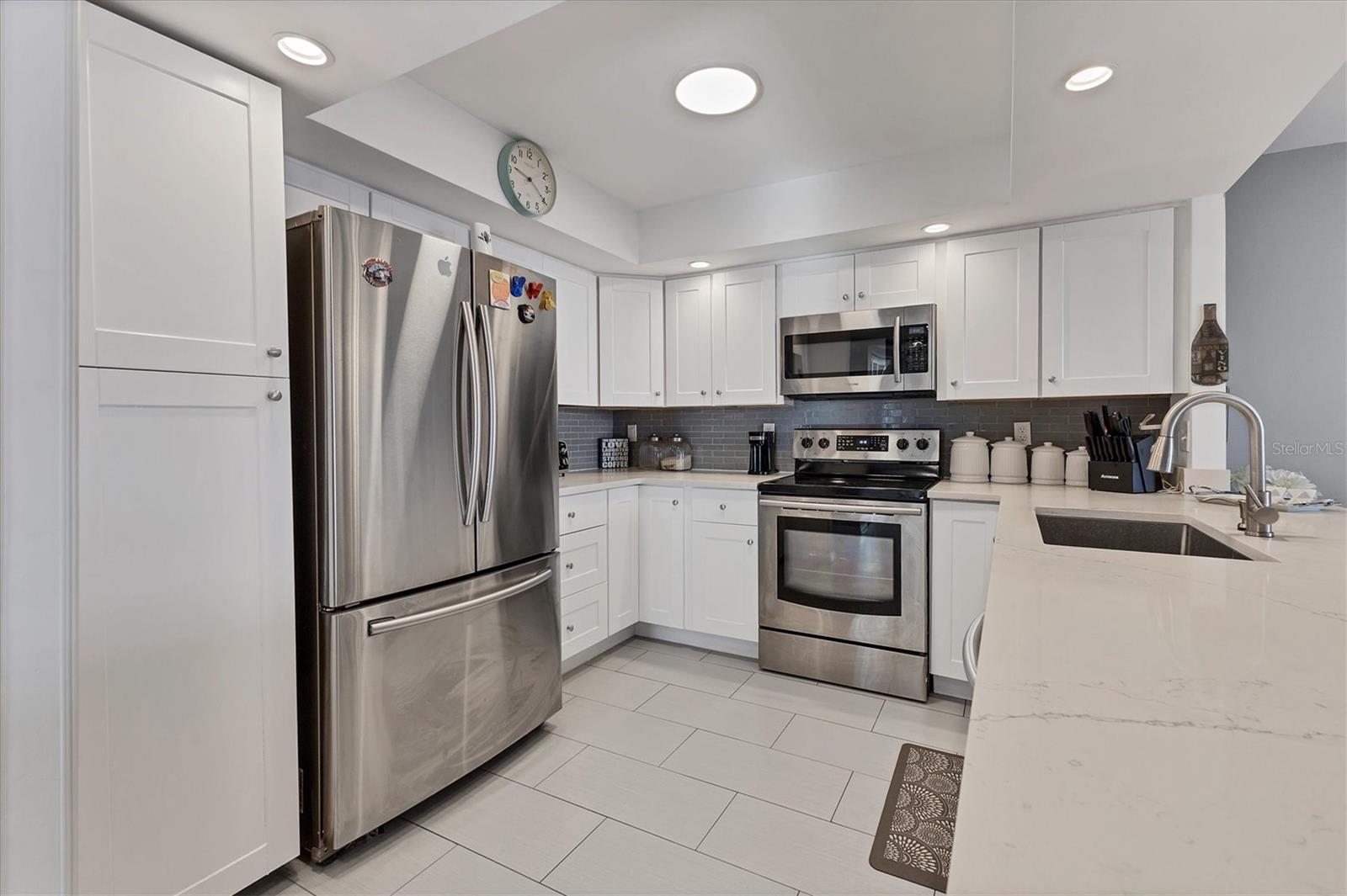 DOLPHIN TOWER - Residential