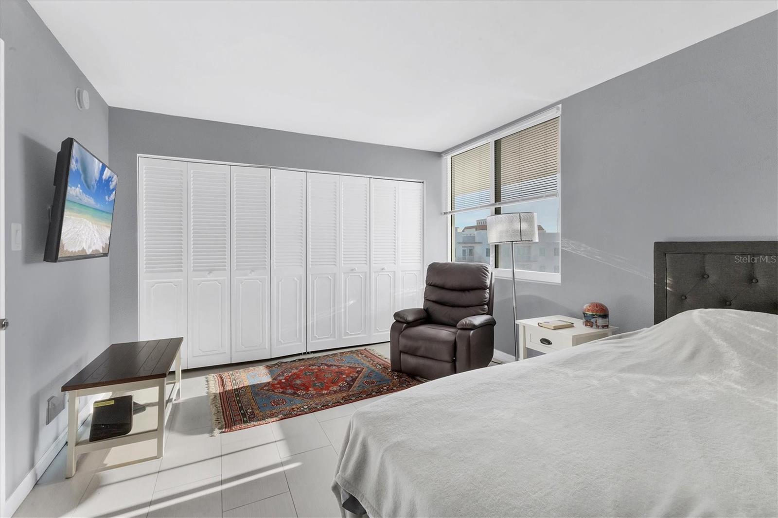 DOLPHIN TOWER - Residential