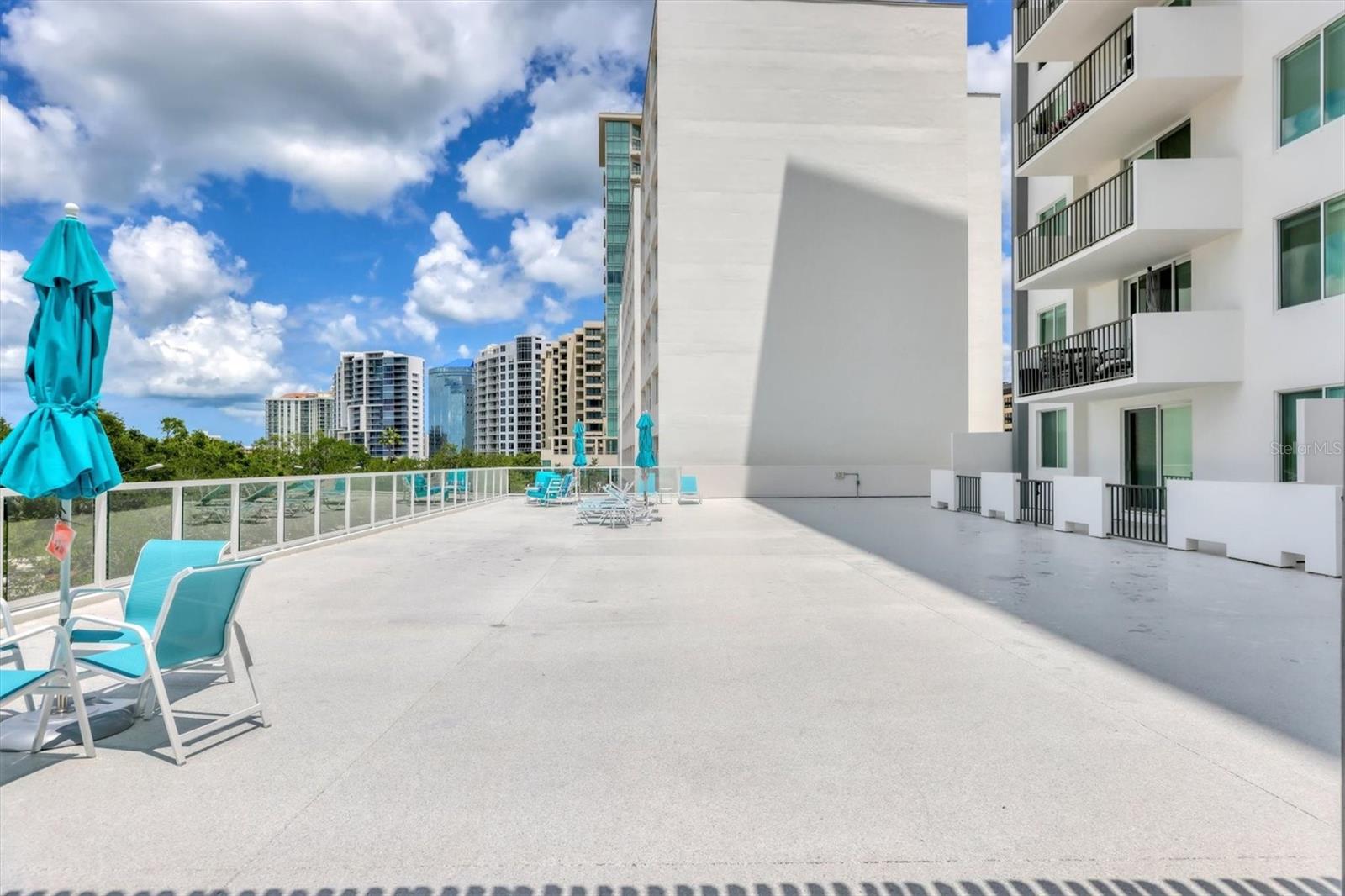 DOLPHIN TOWER - Residential