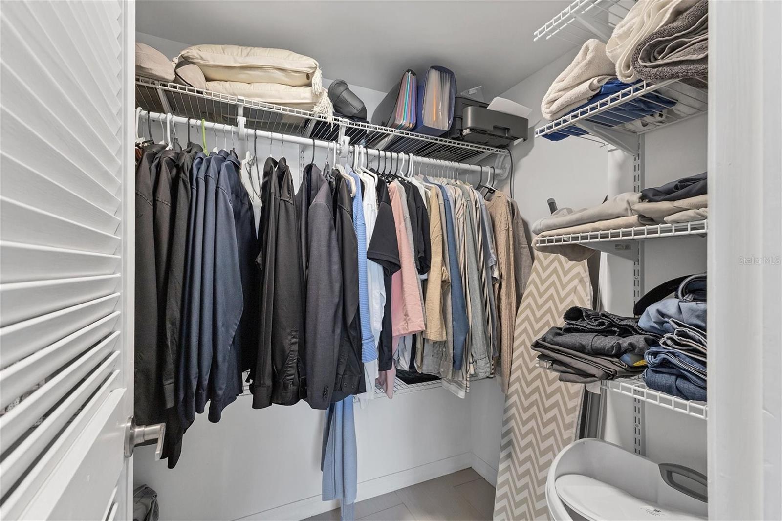 DOLPHIN TOWER - Residential