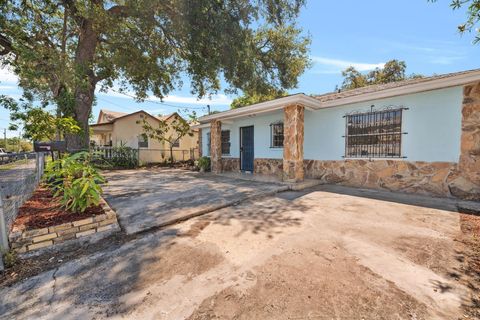 A home in TAMPA