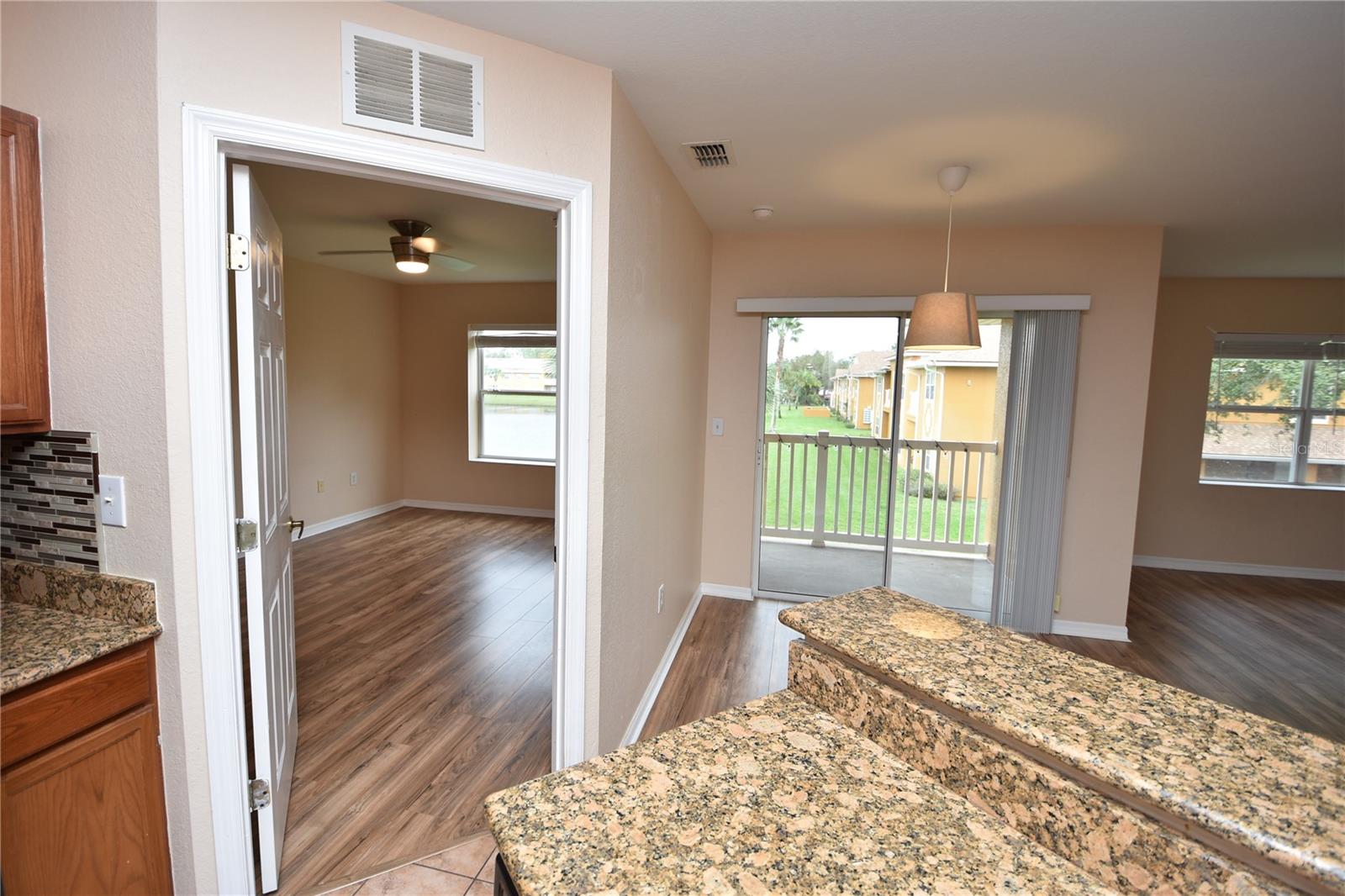 PALM POINTE - Residential