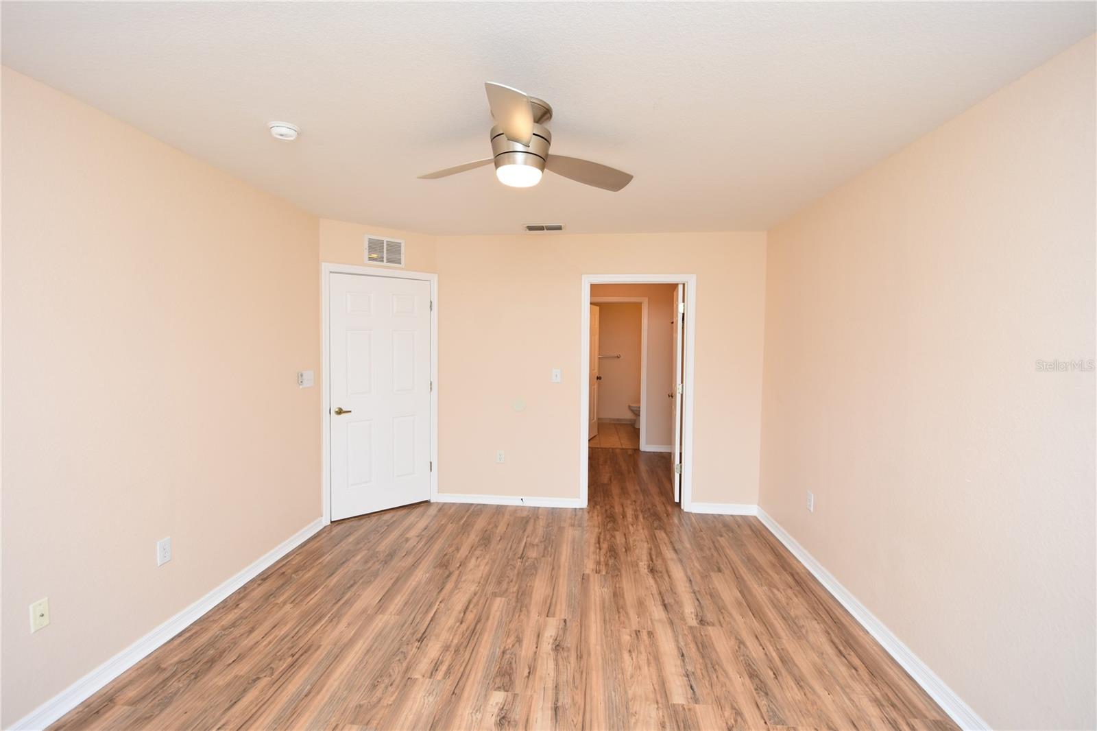 PALM POINTE - Residential