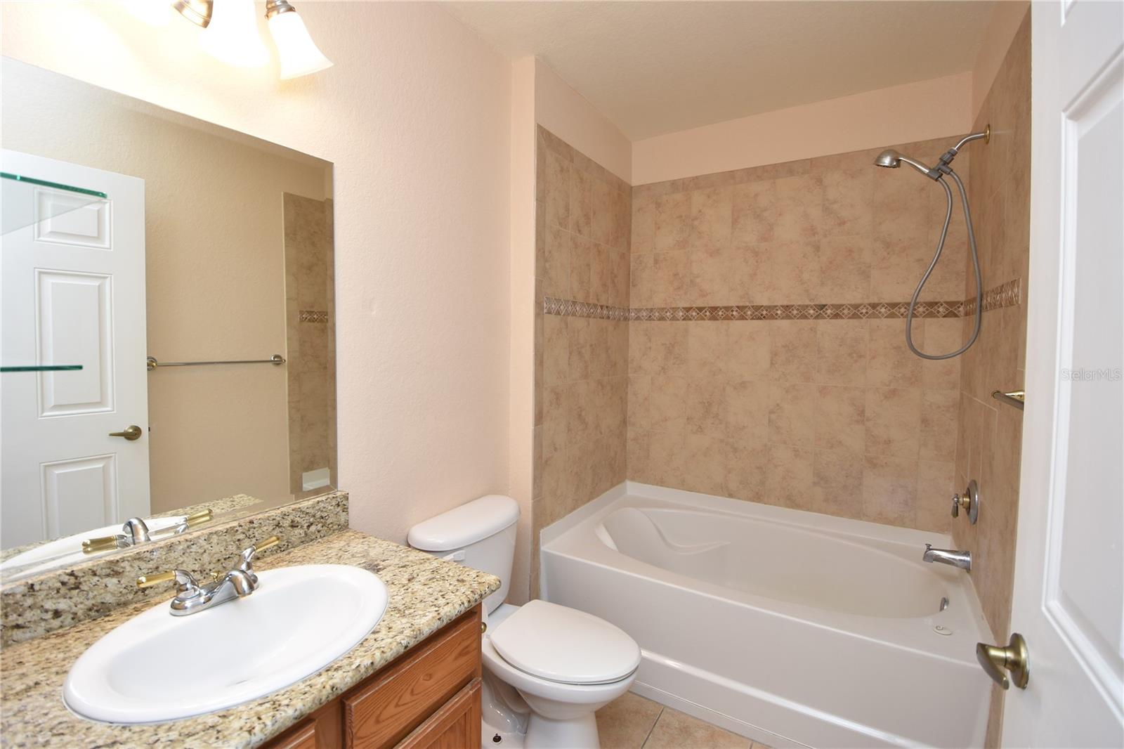 PALM POINTE - Residential