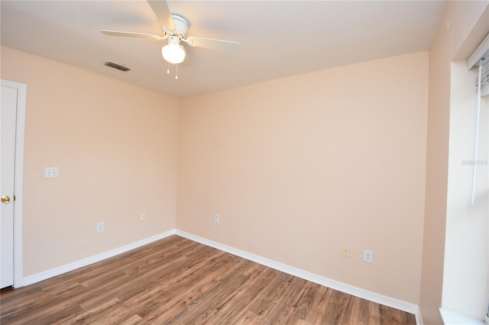 PALM POINTE - Residential