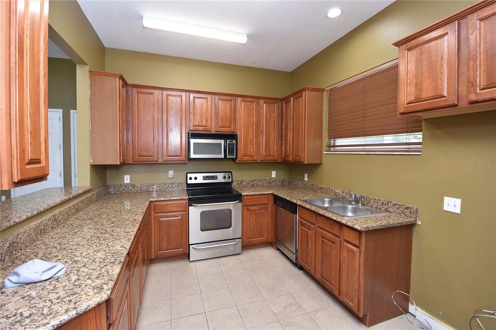 PALM POINTE - Residential