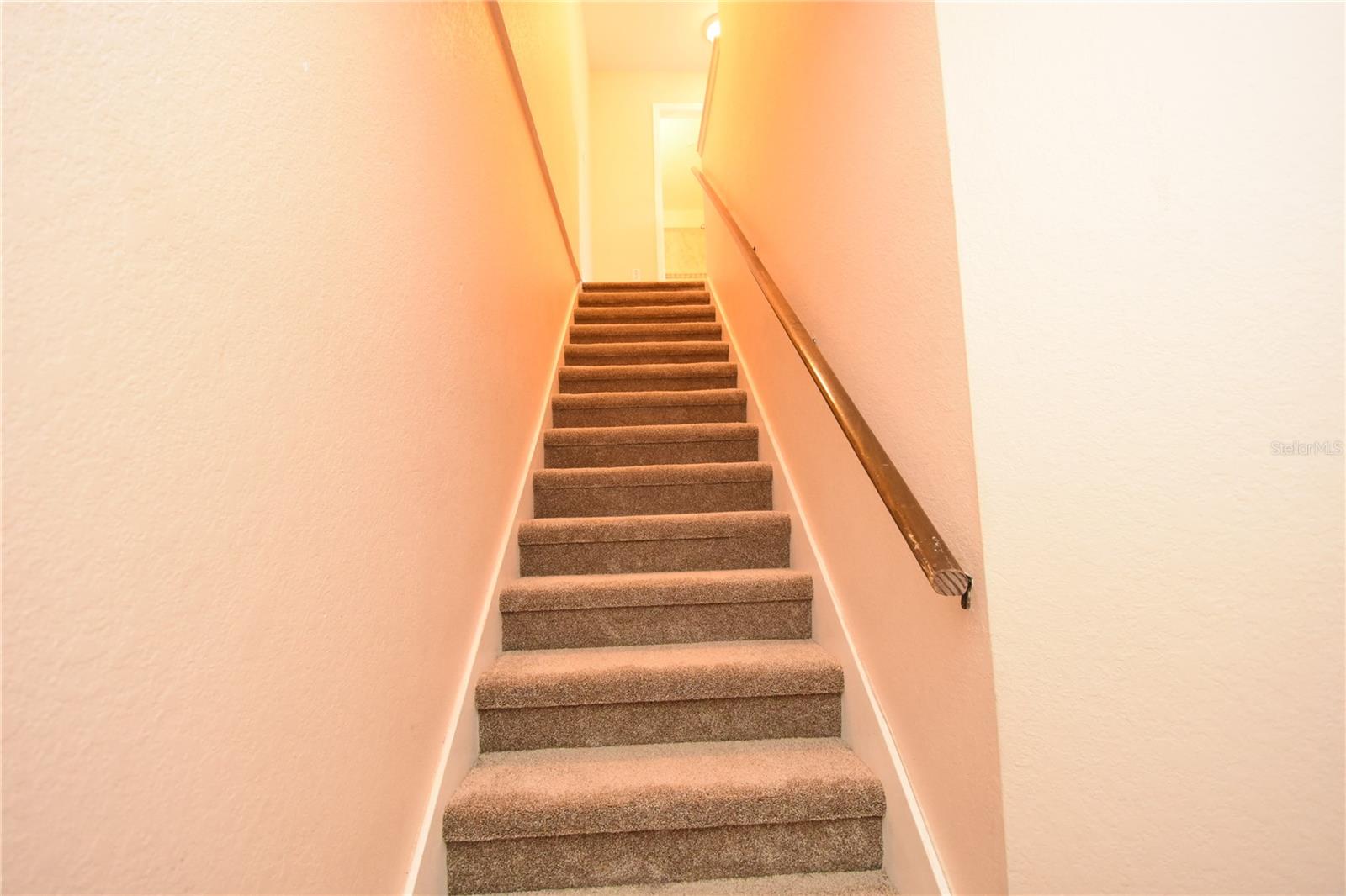 PALM POINTE - Residential