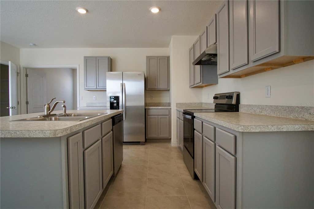 Photo of 1703 Post Oak Drive, Davenport, FL 33837 (MLS # S5153175)
