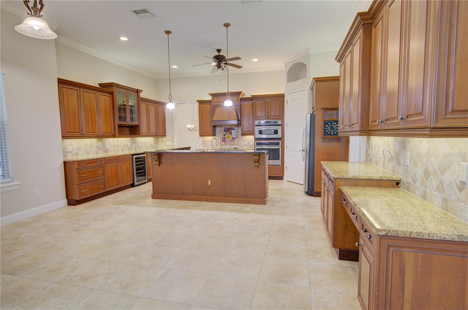ESTATES ON LAKE MILLS - Residential Lease