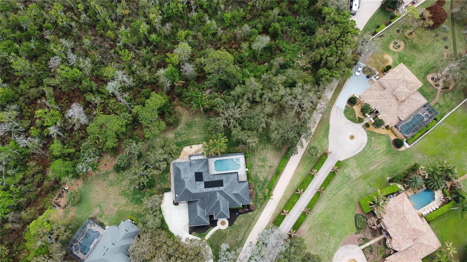 ESTATES ON LAKE MILLS - Residential Lease