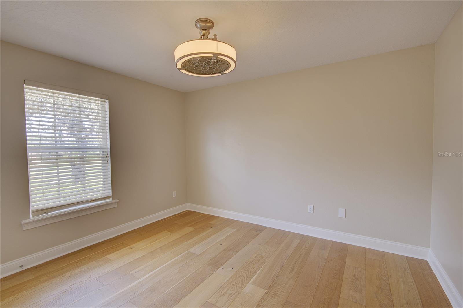 ESTATES ON LAKE MILLS - Residential Lease