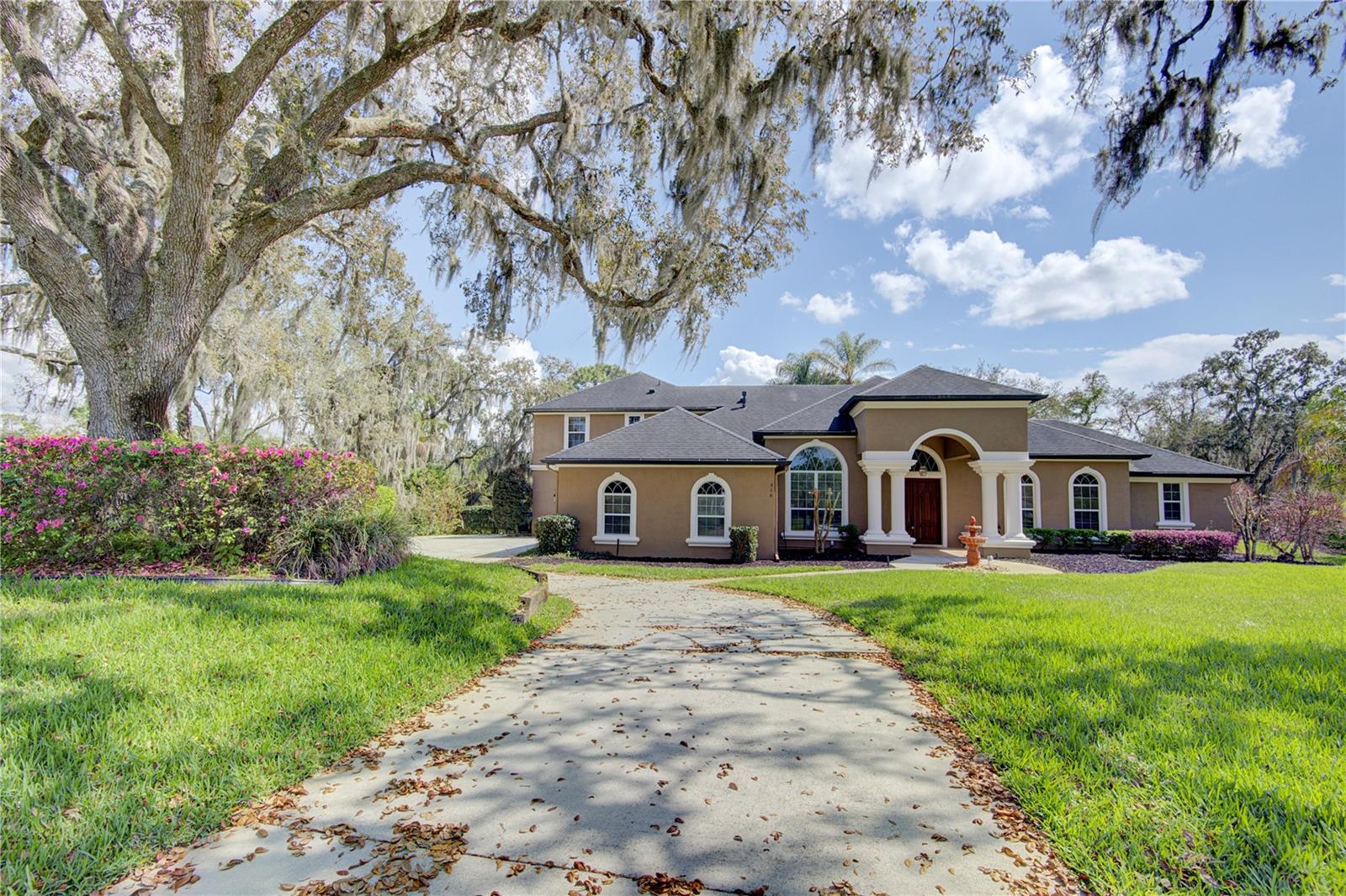 ESTATES ON LAKE MILLS - Residential Lease