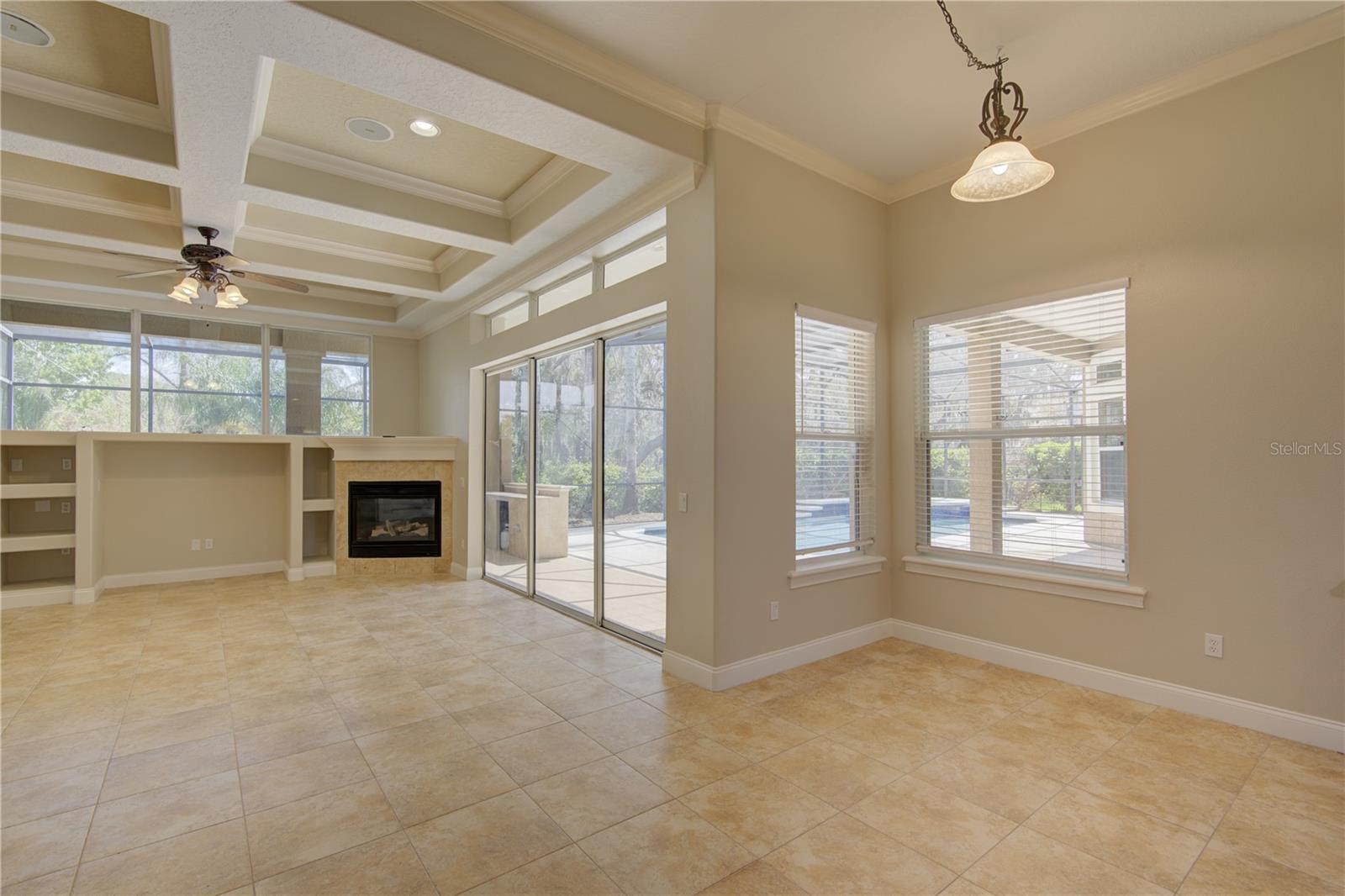 ESTATES ON LAKE MILLS - Residential Lease