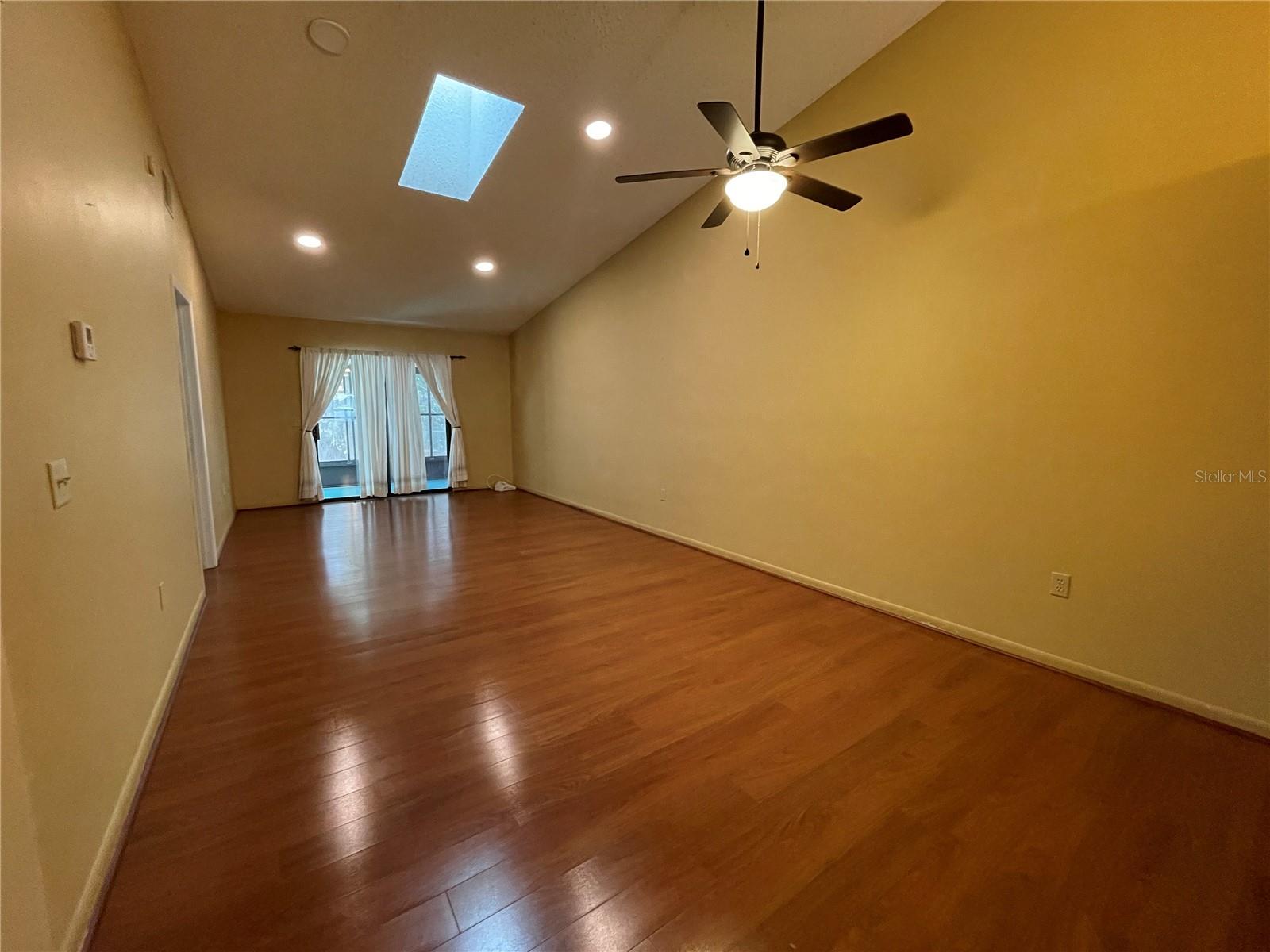 WHISPERING PINES VILLAS PH 02 - Residential Lease