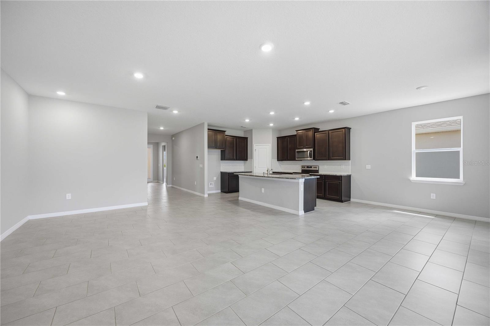 PROMENADE ESTATES ON PALMER RANCH - Residential