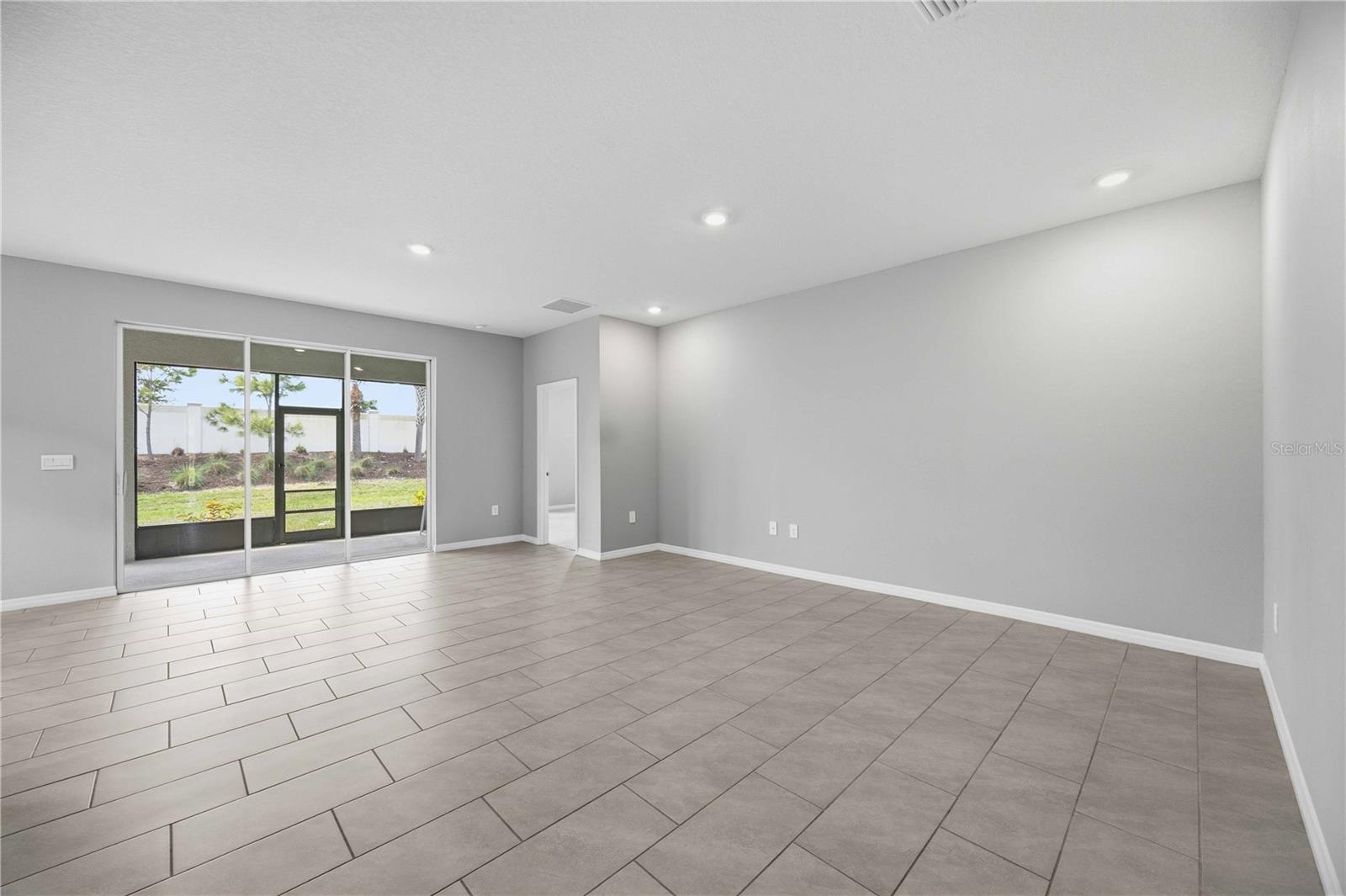 PROMENADE ESTATES ON PALMER RANCH - Residential