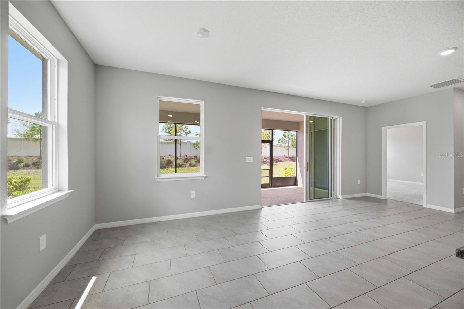 PROMENADE ESTATES ON PALMER RANCH - Residential