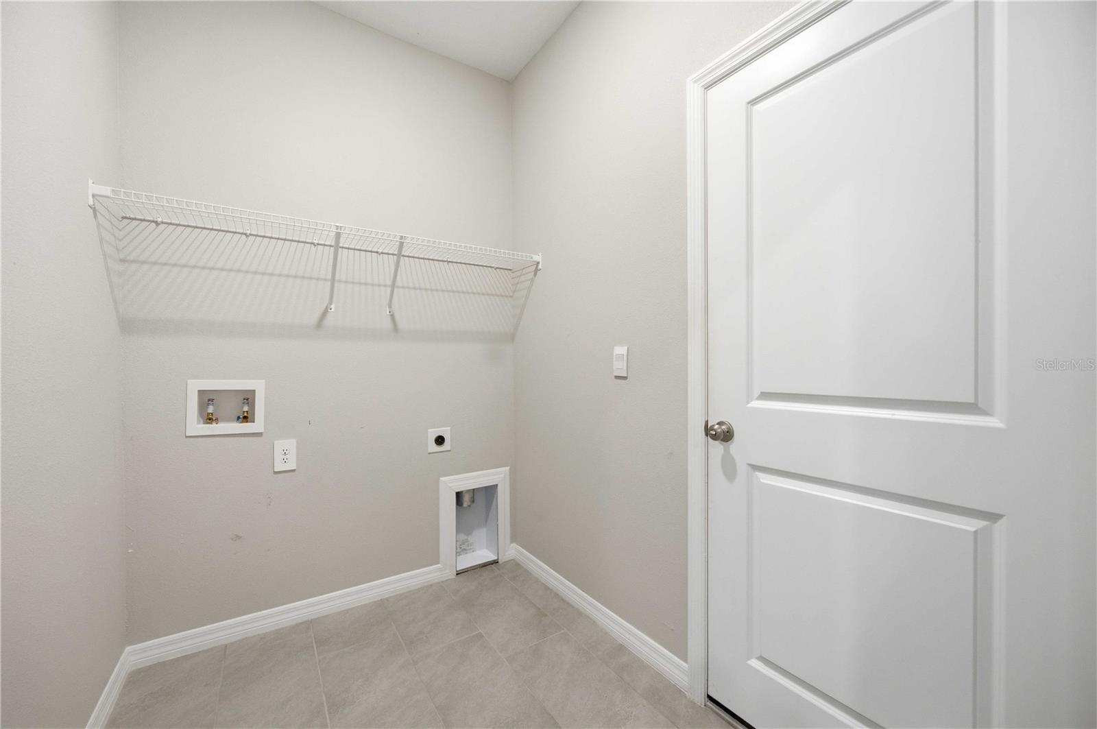 PROMENADE ESTATES ON PALMER RANCH - Residential