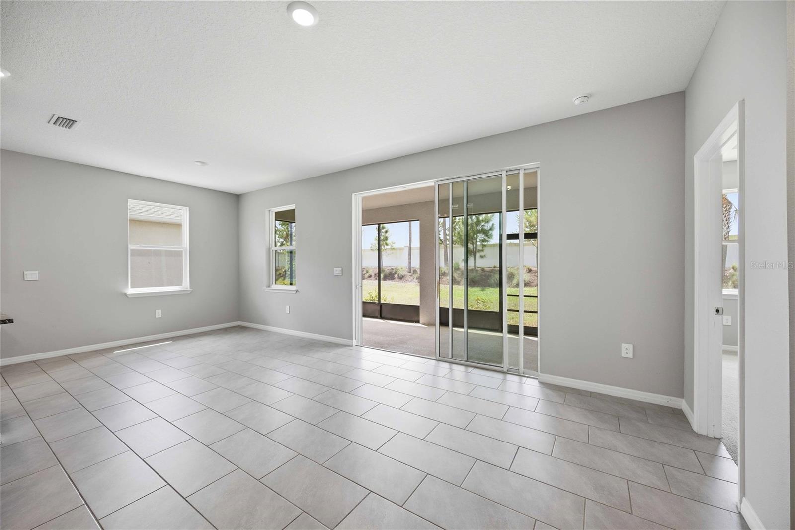 PROMENADE ESTATES ON PALMER RANCH - Residential