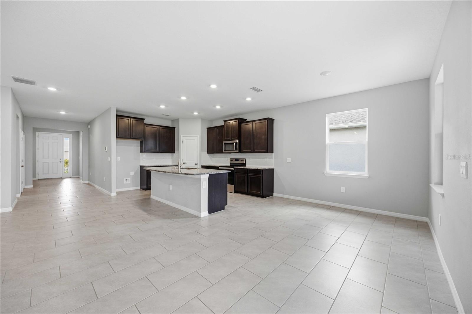 PROMENADE ESTATES ON PALMER RANCH - Residential