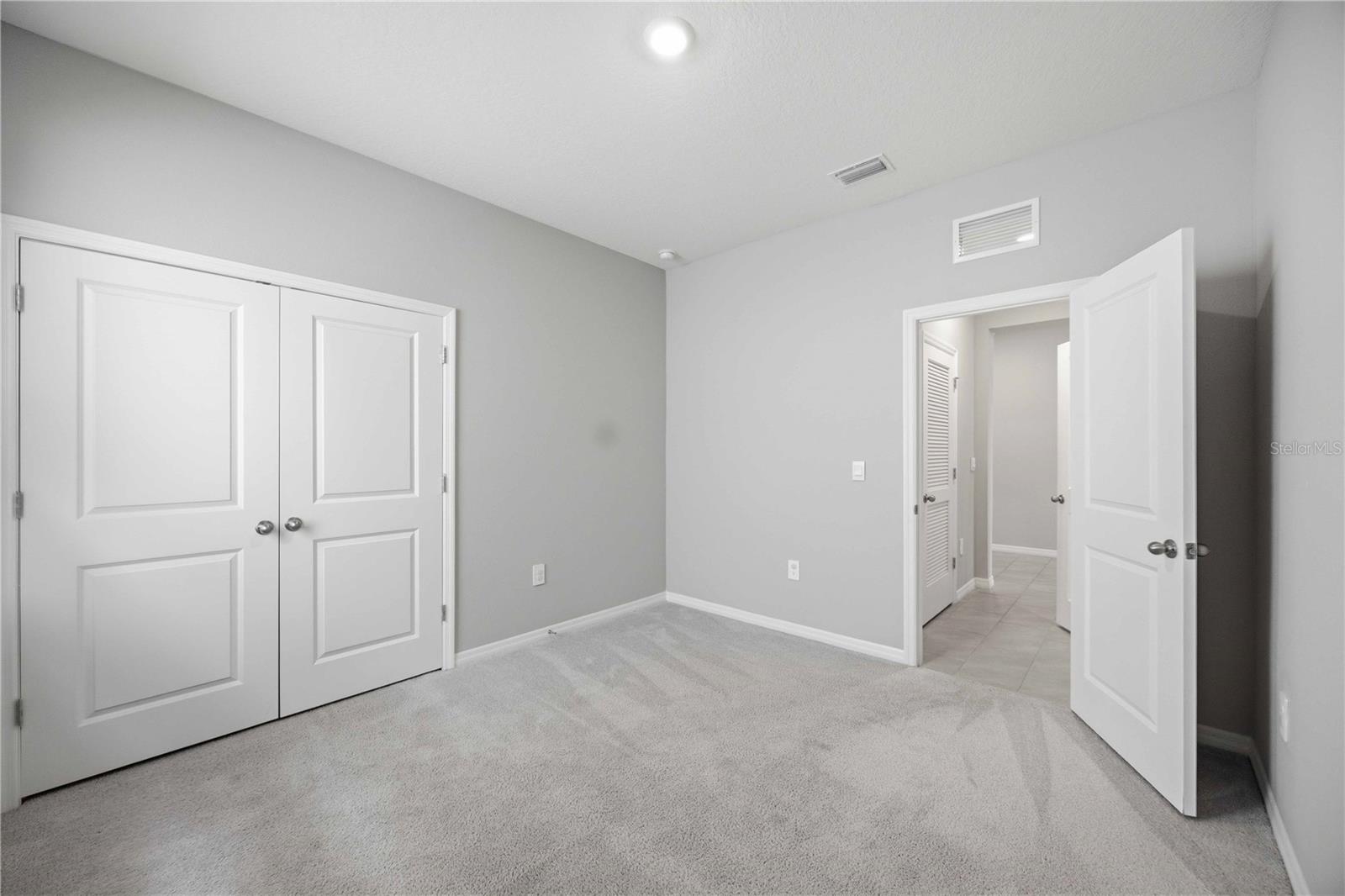 PROMENADE ESTATES ON PALMER RANCH - Residential