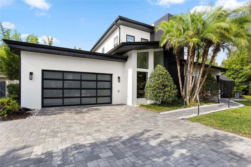 Photo of 2032 Kimbrace Place, Winter Park, FL 32792 (MLS # O6414862)