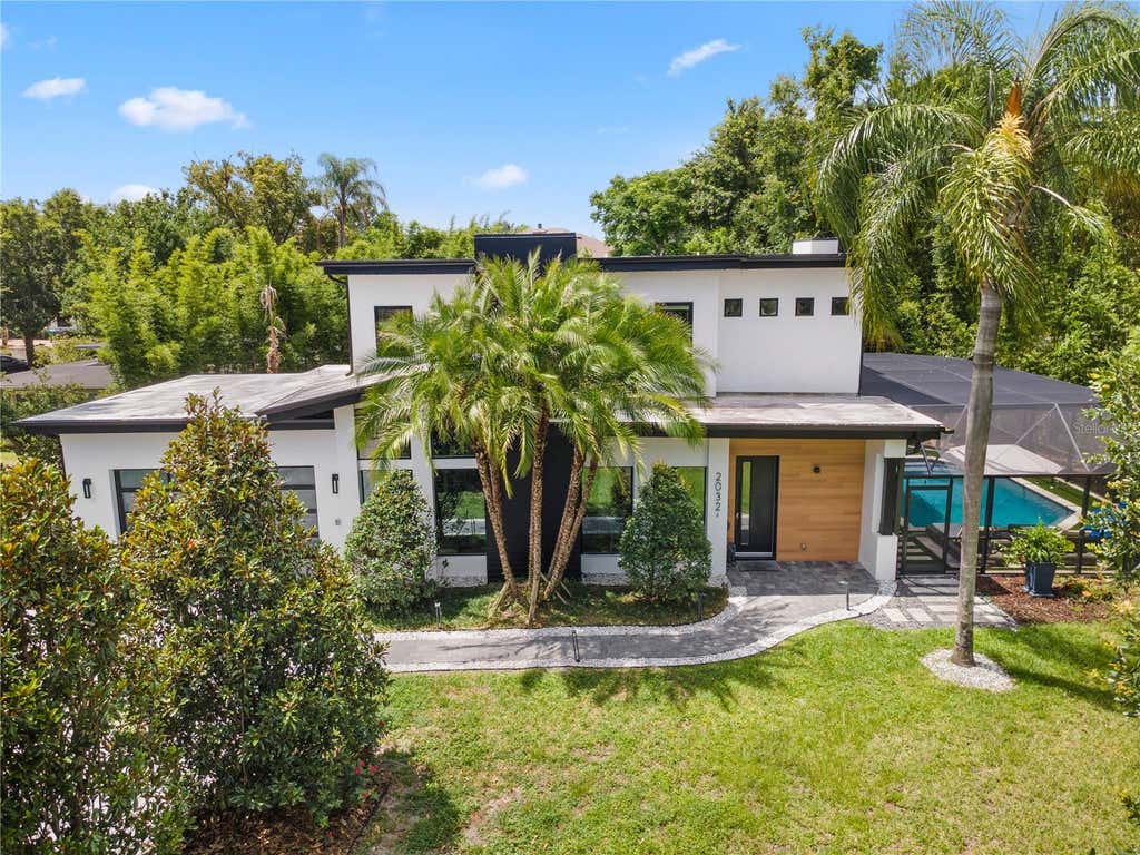 Photo of 2032 Kimbrace Place, Winter Park, FL 32792 (MLS # O6414862)