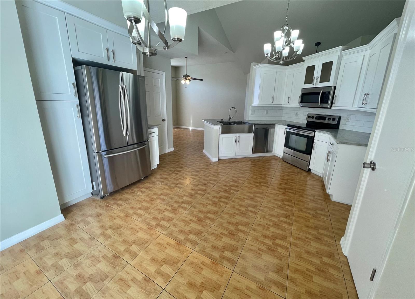 CYPRESS LAKES PH 1 - Residential