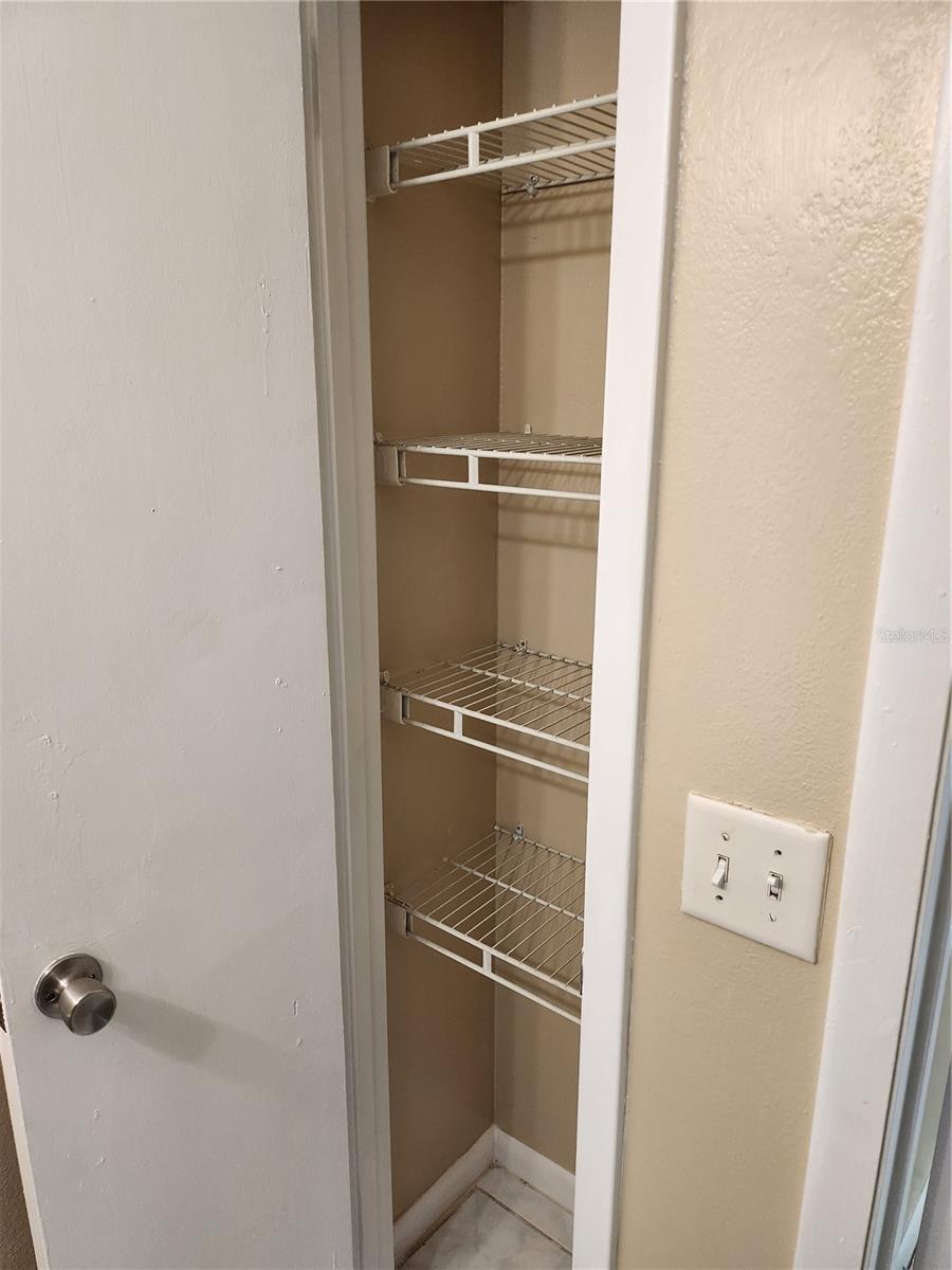 CENTURY ESTS - Residential Lease
