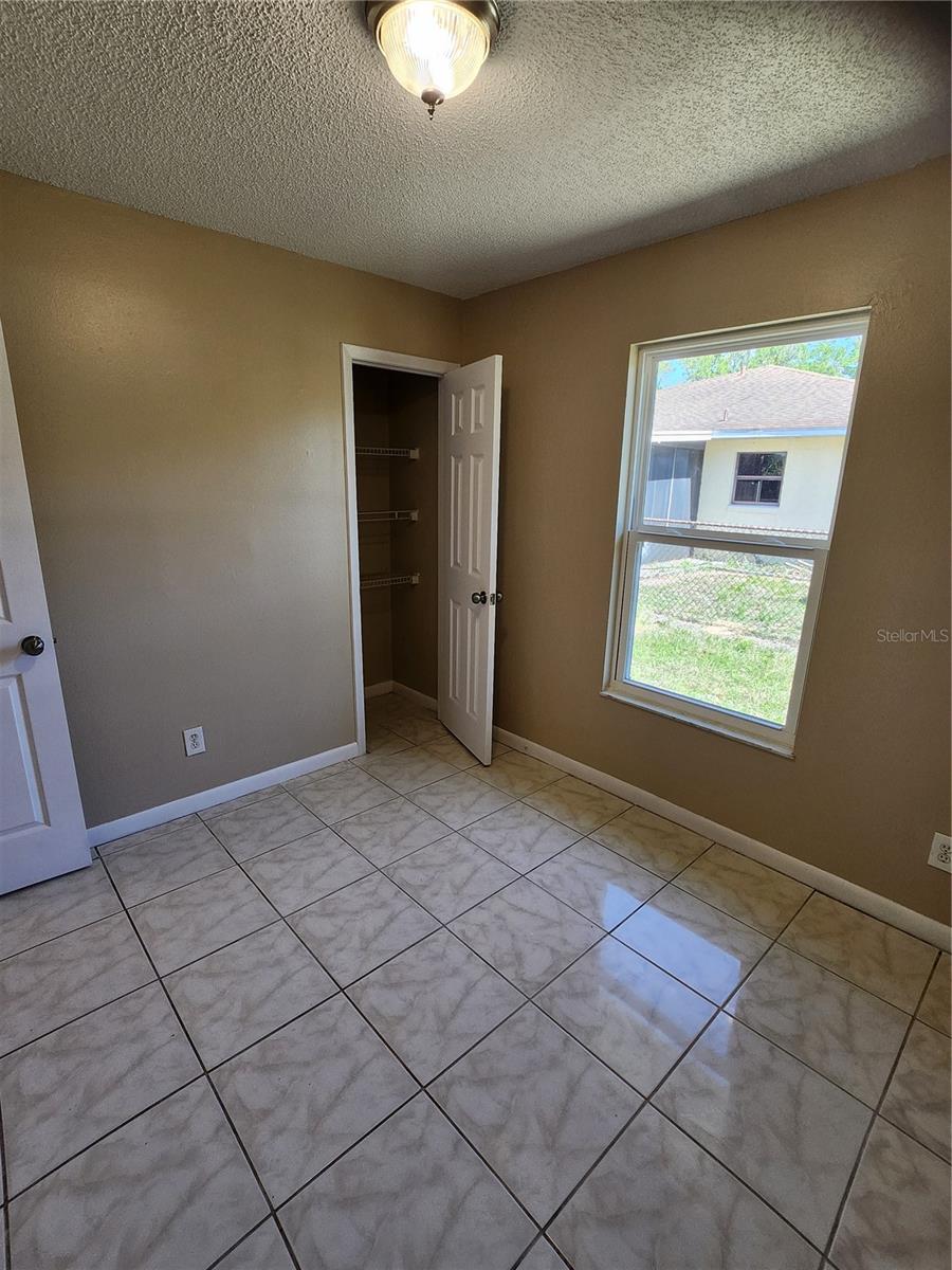 CENTURY ESTS - Residential Lease